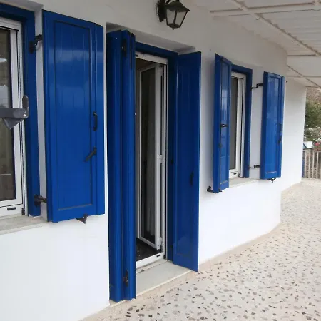Ktikados Village House. בית נופש *