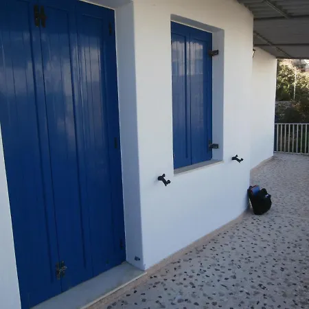 Ktikados Village House. בית נופש *